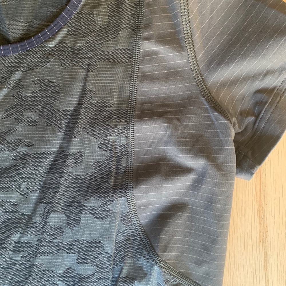 Lululemon Camo running tech tee